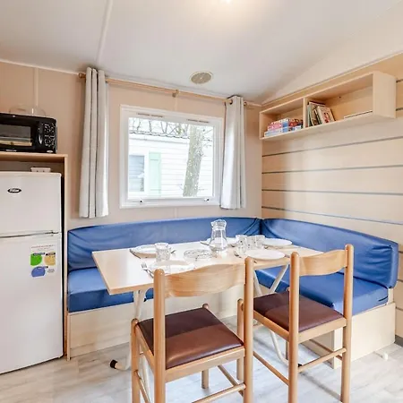 Apartment Mobil Climatise, Wi-fi, 30 Minutes Du Puy Dufou, Proche De La Piscine La Boissiere-de-Montaigu