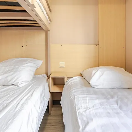 Apartment Mobil Climatise, Wi-fi, 30 Minutes Du Puy Dufou, Proche De La Piscine La Boissiere-de-Montaigu